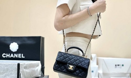 Ellebag's Masterful Recreation of the Chanel AS2431 Black Caviar Leather Mini Flap Bag with Top Handle(2025 Jan Updated)