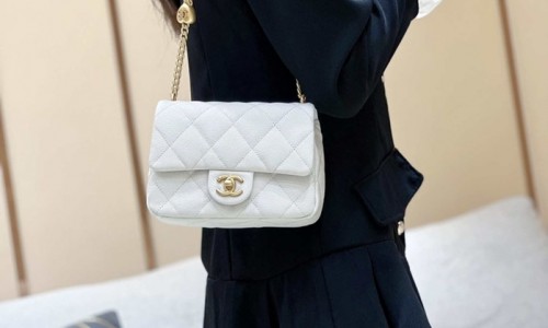 Ellebag's Exquisite Replica: The White Caviar Leather Chanel Mini Flap Bag with Heart Clasp(2024 Dec Updated)