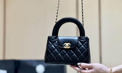 Chanel Mini Kelly-Style Shopping Bag: Ellebag’s Perfect Replica with Black Lambskin and Gold Hardware (2024 Nov Updated)