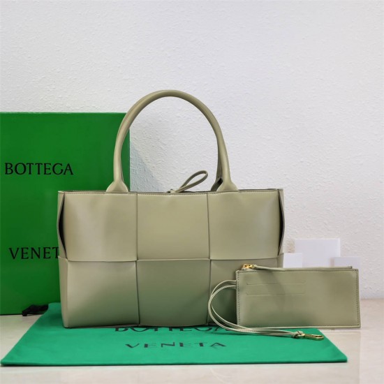 BOTTEGA VENETA SLIP Tote Large 36 Lambskin Light Green 36x24x12cm​3​ Full Leather