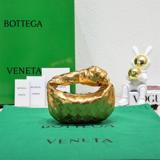 BOTTEGA VENETA Jodie Super Mini 17 Gold Style: 6699-0# Size: 17x16x6.5cm Full Leather