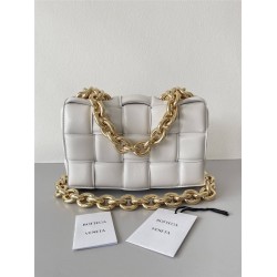 BOTTEGA VENETA Cassette Chain Padded Cassette White Gold Buckle Medium 26 Size: 26x18x6cm Full Leather