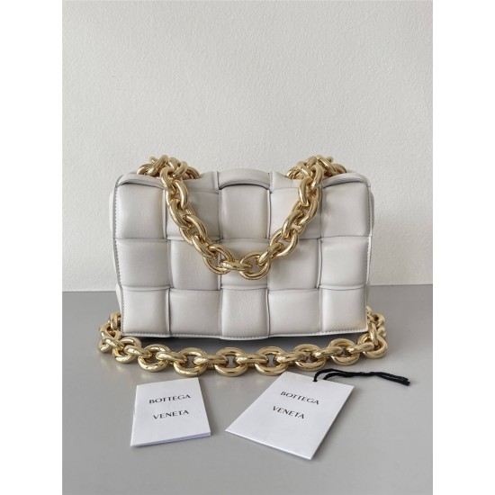 BOTTEGA VENETA Cassette Chain Padded Cassette White Gold Buckle Medium 26 Size: 26x18x6cm Full Leather