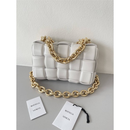 BOTTEGA VENETA Cassette Chain Padded Cassette White Gold Buckle Medium 26 Size: 26x18x6cm Full Leather