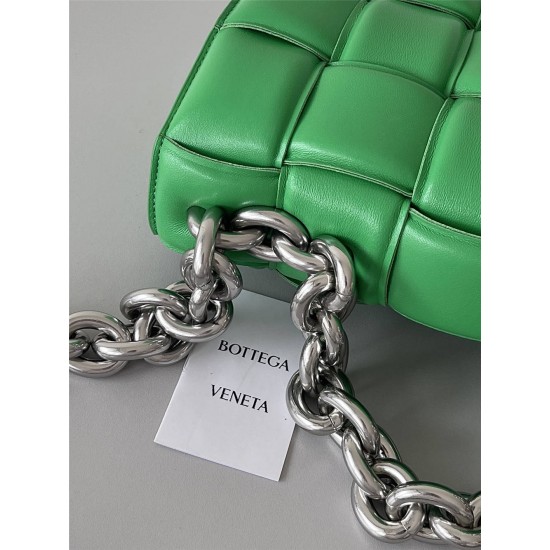 BOTTEGA VENETA Cassette Chain Padded Cassette Green Silver Buckle Medium 26 Size: 26x18x6cm Full Leather