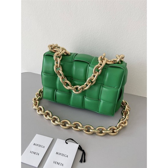 BOTTEGA VENETA Cassette Chain Padded Cassette Green Gold Buckle Medium 26 Size: 26x18x6cm Full Leather