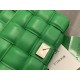 BOTTEGA VENETA Cassette 19 Medium Green 19x12x5cm Full Leather