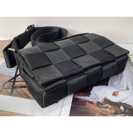 BOTTEGA VENETA Cassette 25 Medium New Black 25x15x5cm Full Leather