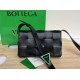 BOTTEGA VENETA Cassette 23 Medium Black Green Clasp 23x15x5cm Full Leather