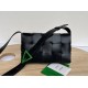 BOTTEGA VENETA Cassette 23 Medium Black Green Clasp 23x15x5cm Full Leather