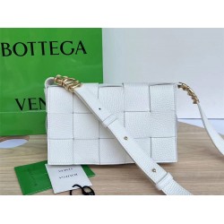 BOTTEGA VENETA Cassette 23 Medium White with Metal 23x15x5cm Full Leather