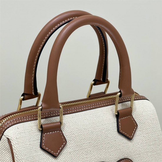 Celine Voyage Triomphe White Brown Model: 197583 Size: 19.5x14x7cm