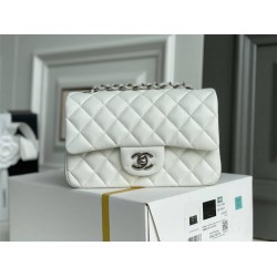 Chanel Classic Flap bag Mini 20 White with silver hardware, Caviar leather, Hass Factory leather, seamless.