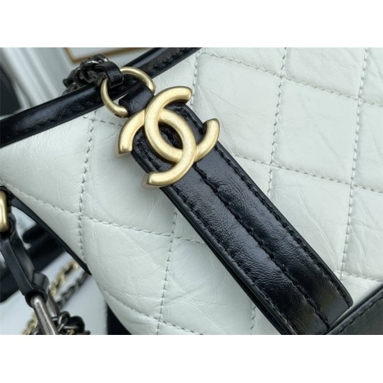 Chanel Gabrielle Hobo White with Gold Hardware Lamb Leather Hass Factory leather 15x20x8cm