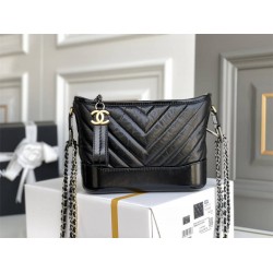 Chanel Gabrielle Hobo Black with Gold Hardware V Pattern Lamb Leather Hass Factory leather 15x20x8cm