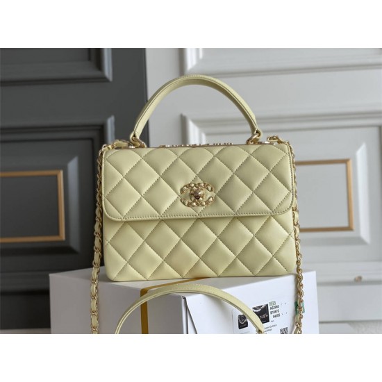 Chanel 23S Trendy CC in medium size 25, light yellow, lambskin, light gold-tone hardware, Hass Factory leather, 17x25x12cm