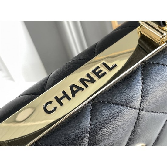 Chanel Classic Trendy CC in medium size 25, black, lambskin, light gold-tone hardware, Hass Factory leather, 17x25x12cm