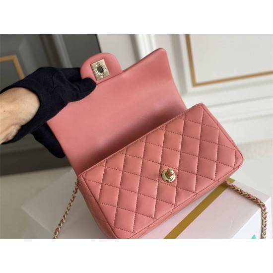 Chanel 22A Classic Flap Bag Mini 20 with Top Handle, Lambskin Leather in Pink, Champagne Gold Hardware, Hass Factory Leather, Dimensions: 20x12x9cm.