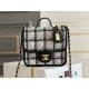 Chanel 22K Flap Bag for Autumn/Winter, Messenger Bag in Woolen Fabric, Gray, Gold Hardware, Dimensions: 17x21x6cm.