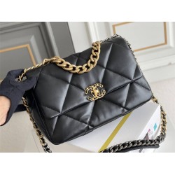 Chanel 2021-2022 Chanel 19 Bag, Medium 30, Lambskin Leather, Black, Gold Hardware, Hass Factory Leather, Dimensions: 20x30x10cm.