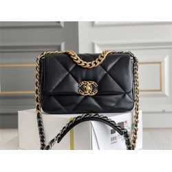 Chanel 2021-2022 Chanel 19 Bag, Small 26cm, Lambskin Leather, Black, Gold Hardware, Hass Factory Leather, Dimensions: 16x26x9cm.