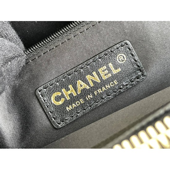 Chanel Grand Shopping Tote (GST) in Black with Gold Hardware, Caviar Leather, Hass Factory Leather, Dimensions: 34x24x12cm.