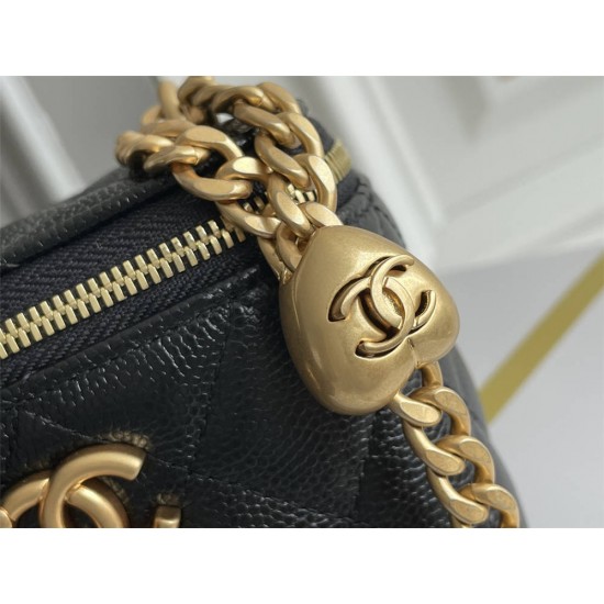 Chanel Vanity Case with Lipstick Holder, Gold Hardware, Heart-Shaped, Gold Ball, Black with Gold Hardware, Mini 11, Lambskin Leather, Hass Factory Leather, Dimensions: 9x11x7cm.