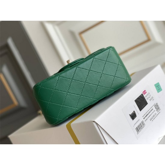 Chanel Classic Flap bag Mini 17 Green Champagne Gold Hardware Lambskin Hass Factory leather 14x17x8cm