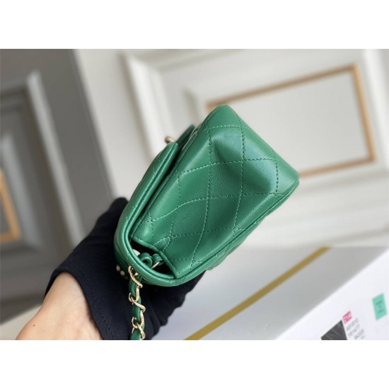 Chanel Classic Flap bag Mini 17 Green Champagne Gold Hardware Lambskin Hass Factory leather 14x17x8cm