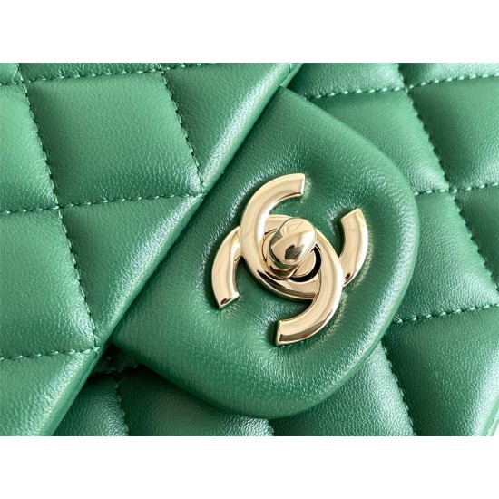 Chanel Classic Flap bag Medium 25 Green Champagne Gold Hardware Lambskin Hass Factory leather 25x16x7cm