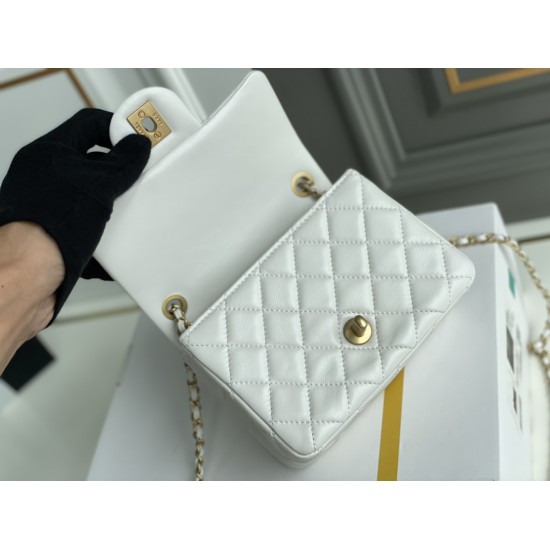 Chanel 22C Classic Flap bag Mini 18 Gold Ball White Gold Hardware Lambskin Hass Factory leather 13x18x7cm