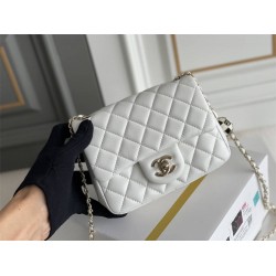 Chanel 23C Classic Flap bag Mini 18 Black and White Checkered Gold Ball White Champagne Gold Hardware Lambskin Hass Factory leather 13x18x7cm