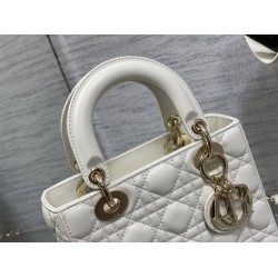 Lady Dior Bag, White Lambskin, Champagne Gold Hardware, Small   Four Blocks   20, Size: 20cm