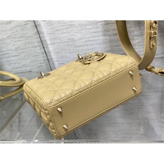 Lady Dior Bag, Apricot Lambskin, Champagne Gold Hardware, Small   Four Blocks   20, Size: 20cm