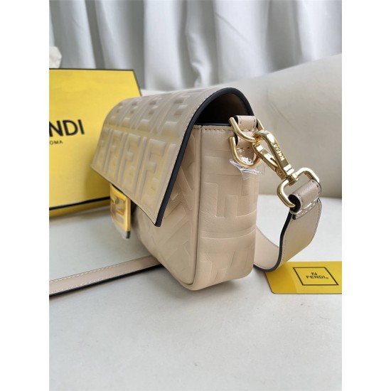 Fendi Baguette Medium 27 Chain Light Apricot All Leather Gold Hardware 27x15x6cm 211