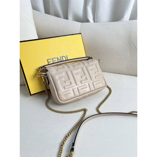 Fendi Baguette Mini 19 Chain Apricot All Leather Gold Buckle 19x11.5x4cm