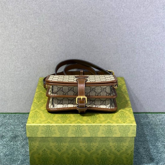 Gucci Retro Messenger Bag, Model: 671620, Size: 20x17x8cm