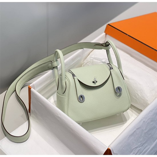 Hermes Hermès Mini Lindy 19 Togo Bubble Color Size: 19.5cm Width 12.5cm Silver Hardware Hand-Stitched