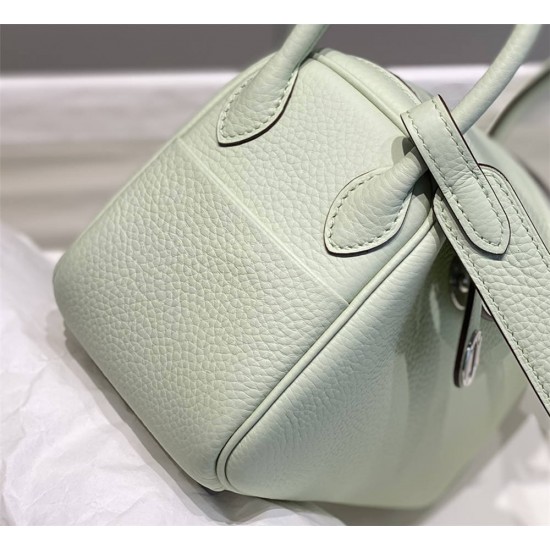 Hermes Hermès Mini Lindy 19 Togo Bubble Color Size: 19.5cm Width 12.5cm Silver Hardware Hand-Stitched