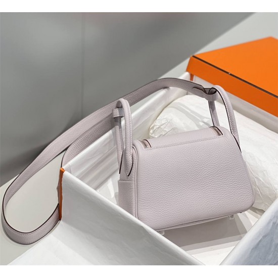 Hermes Hermès Mini Lindy 19 Togo Dreamy Purple Size: 19.5cm Width 12.5cm Silver Hardware Hand-Stitched