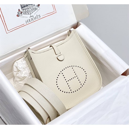 Hermes Hermès Evelyne 18 Togo White Silver Hardware Hand-Stitched