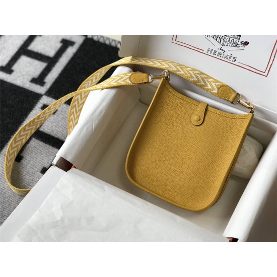 Hermes Hermès Evelyne 18 Togo Yellow Gold Hardware Hand-Stitched