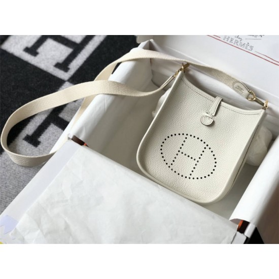 Hermes Hermès Evelyne 18 Togo White Gold Hardware Hand-Stitched