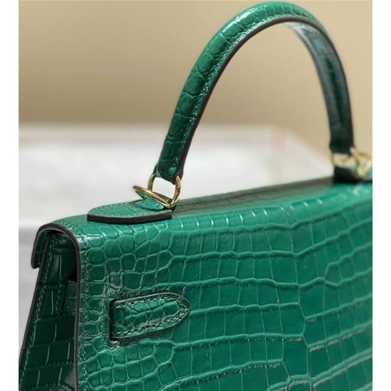 Hermes Hermès Kelly 28 Crocodile Skin Pattern Lambskin Inside Green Gold Hardware Hand-Stitched