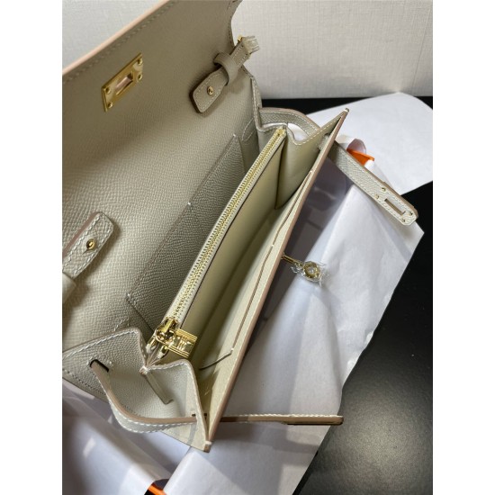 Hermes Hermès Kelly WOC 20.5 White Epsom Gold Hardware 20.5 x 11 x 2 cm Hand-Stitched