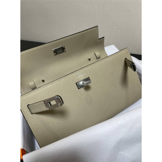 Hermes Hermès Kelly WOC 20.5 Light Grey Epsom Silver Hardware 20.5 x 11 x 2 cm Hand-Stitched