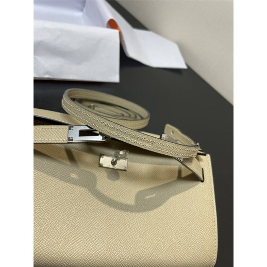 Hermes Hermès Kelly WOC 20.5 Light Grey Epsom Silver Hardware 20.5 x 11 x 2 cm Hand-Stitched