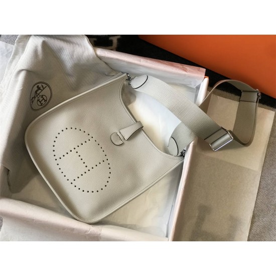 Hermes Hermès Evelyne 29 Togo Light Grey Silver Hardware Hand-Stitched