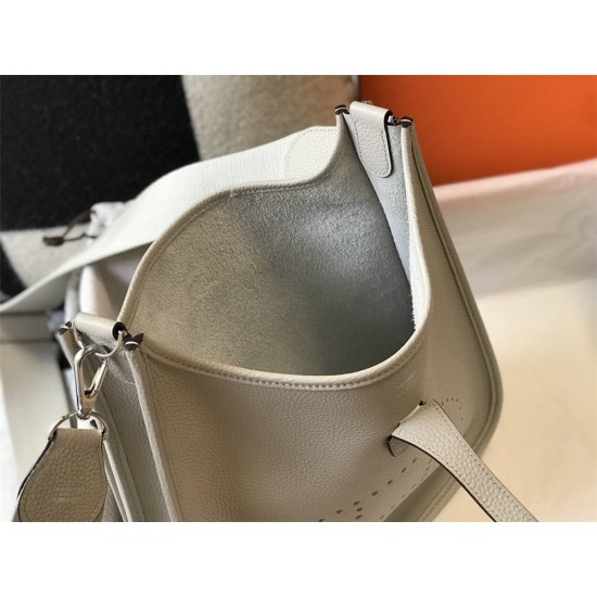 Hermes Hermès Evelyne 29 Togo Light Grey Silver Hardware Hand-Stitched