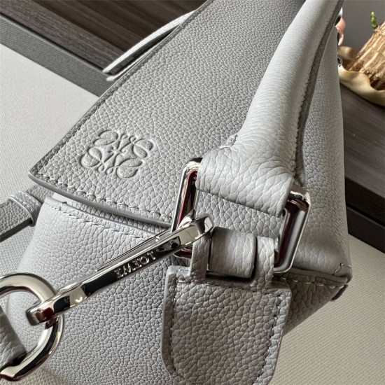 Loewe Puzzle Grey Medium 24 Model: L062324, L10172 Size: 24x10.5x16cm